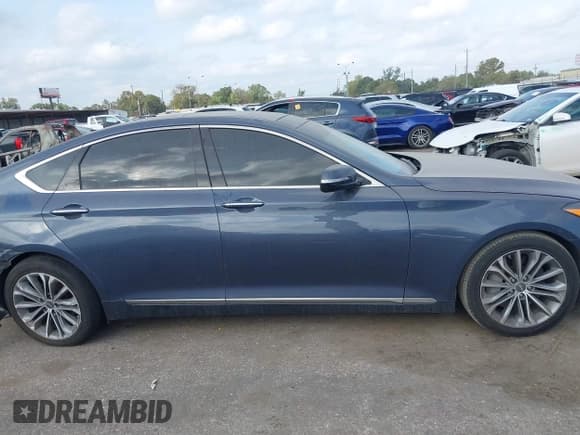 ✅ 2015 Hyundai Genesis 3.8L • VIN: KMHGN4JE3FU081252 • Lot: 40984596. Wystawiony na IAAI z przebiegiem 86 972 mil. Bezpłatny archiwum sprzedaży aukcyjnych z USA i szczegółowy raport historii pojazdu na DreamBid. Zdjęcie 14.