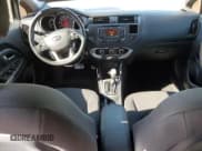 ✅ 2013 Kia Rio SX • VIN: KNADN4A38D6233742 • Lot: 86194815. Wystawiony na Copart z przebiegiem 111 556 mil. Bezpłatny archiwum sprzedaży aukcyjnych z USA i szczegółowy raport historii pojazdu na DreamBid. Zdjęcie 8.