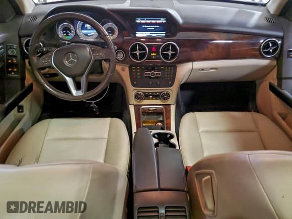 ✅ 2015 Mercedes-Benz GLK 350 • VIN: WDCGG8JB8FG341018 • Лот: 95431115. Опубликован ранее на Copart с пробегом 143 496 миль. Бесплатный доступ к архиву аукционных продаж из США и подробный отчёт об истории автомобиля на DreamBid. Изображение 8.