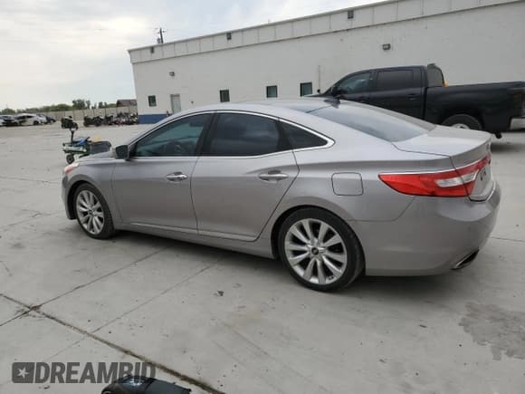 ✅ 2013 Hyundai Azera • VIN: KMHFH4JG1DA307985 • Лот: 66847515. Опубликован ранее на Copart с пробегом 122 462 миль. Бесплатный доступ к архиву аукционных продаж из США и подробный отчёт об истории автомобиля на DreamBid. Изображение 2.