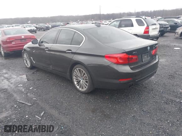 ✅ 2017 BMW 5 Series 530i xDrive • VIN: WBAJA7C31HWA69949 • Lot: 43801581. Listed on IAAI with 90,614 mi. Free auction sales archive from the USA and detailed vehicle history report at DreamBid. Image 3.