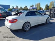 ✅ 2012 Mercedes-Benz E 350 Luxury • VIN: WDDHF5KB5CA534631 • Lot: 43606761. Wystawiony na IAAI z przebiegiem 147 114 mil. Bezpłatny archiwum sprzedaży aukcyjnych z USA i szczegółowy raport historii pojazdu na DreamBid. Zdjęcie 4.