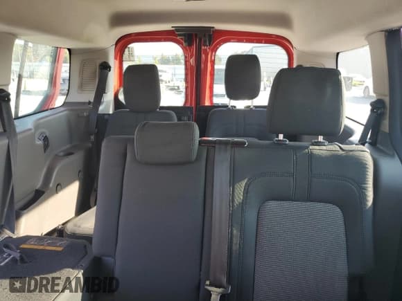 ✅ 2019 Ford Transit Connect XL • VIN: NM0GS9E21K1406225 • Lot: 80750795. Wystawiony na Copart z przebiegiem 130 480 mil. Bezpłatny archiwum sprzedaży aukcyjnych z USA i szczegółowy raport historii pojazdu na DreamBid. Zdjęcie 10.