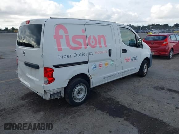 ✅ 2015 Nissan NV200 S • VIN: 3N6CM0KN9FK727680 • Lot: 41142619. Listed on IAAI with 128,118 mi. Free auction sales archive from the USA and detailed vehicle history report at DreamBid. Image 4.