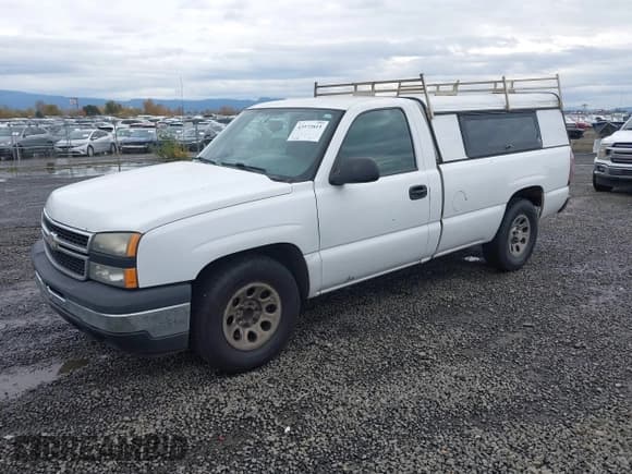 ✅ 2007 Chevrolet Silverado 1500 Work Truck • VIN: 3GCEC14X07G241573 • Lot: 43572815. Listed on IAAI with 201,994 mi. Free auction sales archive from the USA and detailed vehicle history report at DreamBid. Image 2.