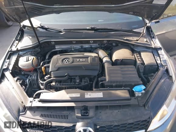 ✅ 2017 Volkswagen Golf S • VIN: 3VWH17AU6HM522728 • Lot: 43641462. Listed on IAAI with 92,397 mi. Free auction sales archive from the USA and detailed vehicle history report at DreamBid. Image 10.