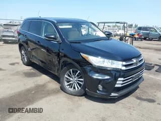 ✅ 2017 Toyota Highlander XLE • VIN: 5TDKZRFH6HS522186 • Лот: 42560997. Опубликован ранее на IAAI с пробегом 89 138 миль. Бесплатный доступ к архиву аукционных продаж из США и подробный отчёт об истории автомобиля на DreamBid. Изображение 1.