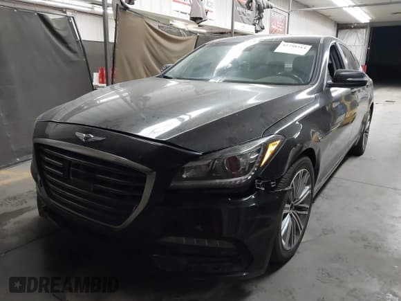 ✅ 2018 Genesis G80 3.8L • VIN: KMHGN4JE6JU215955 • Lot: 42758514. Wystawiony na IAAI z przebiegiem 152 939 mil. Bezpłatny archiwum sprzedaży aukcyjnych z USA i szczegółowy raport historii pojazdu na DreamBid. Zdjęcie 17.