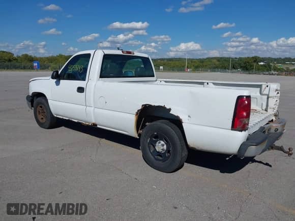2004 Chevrolet Silverado 1500 Work Truck z VIN 1GCEC14V44Z314647, wystawiony jako IAAI lot #43253243 z przebiegiem Nie podano mil oraz . Historia ofert i sprzedaży dostępna na DreamBid. Obrazek 3.