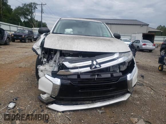 2018 Mitsubishi Outlander ES с VIN JA4AD2A35JZ033225, выставлен на аукционе Copart как лот 81101215 с пробегом 147 548 миль миль и Списание • Salvage title. История ставок и продаж доступна на DreamBid. Изображение 5.
