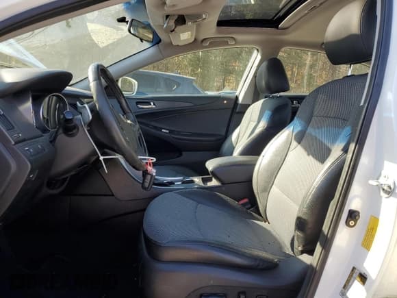 ✅ 2011 Hyundai Sonata SE • VIN: 5NPEC4AC9BH076884 • Lot: 92590295. Listed on Copart with 199,278 mi. Free auction sales archive from the USA and detailed vehicle history report at DreamBid. Image 7.