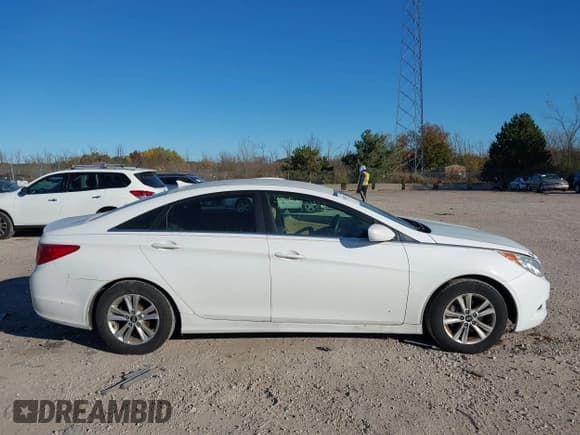 ✅ 2011 Hyundai Sonata GLS • VIN: 5NPEB4AC4BH065973 • Лот: 43568773. Опубликован ранее на IAAI с пробегом 253 353 миль. Бесплатный доступ к архиву аукционных продаж из США и подробный отчёт об истории автомобиля на DreamBid. Изображение 13.