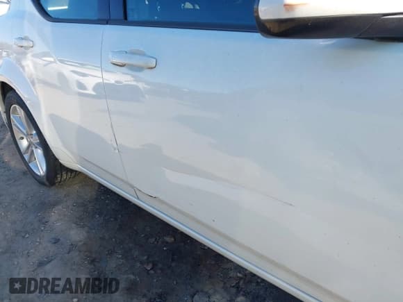 ✅ 2011 Dodge Avenger Heat • VIN: 1B3BD1FG7BN514104 • Лот: 41302273. Опубликован ранее на IAAI с пробегом 159 031 миль. Бесплатный доступ к архиву аукционных продаж из США и подробный отчёт об истории автомобиля на DreamBid. Изображение 6.