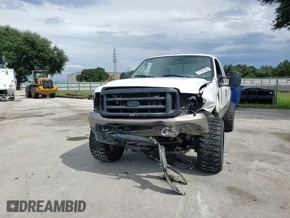 ✅ 2004 Ford F-250 XL • VIN: 1FTNX21P14ED35012 • Lot: 71321555. Wystawiony na Copart z przebiegiem 180 800 mil. Bezpłatny archiwum sprzedaży aukcyjnych z USA i szczegółowy raport historii pojazdu na DreamBid. Zdjęcie 13.