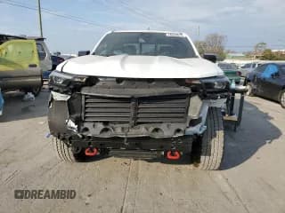 ✅ 2024 Chevrolet Colorado 4WD Z71 • VIN: 1GCPTDEK1R1201968 • Лот: 78048674. Опубликован ранее на Copart с пробегом 689 миль. Бесплатный доступ к архиву аукционных продаж из США и подробный отчёт об истории автомобиля на DreamBid. Изображение 5.