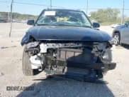 ✅ 2023 Hyundai Venue Limited • VIN: KMHRC8A3XPU256523 • Lot: 43268617. Listed on IAAI with 15,890 mi. Free auction sales archive from the USA and detailed vehicle history report at DreamBid. Image 6.