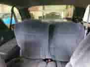 1996 Chevrolet Blazer z VIN 1GNCT18W0TK221519, wystawiony jako Copart lot #61718135 z przebiegiem 129 589 mil mil oraz Czysty tytuł • Clean title. Historia ofert i sprzedaży dostępna na DreamBid. Obrazek 10.