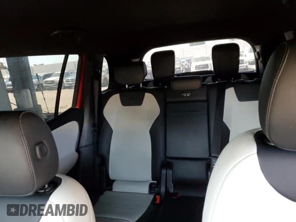 ✅ 2021 Mercedes-Benz GLB 250 • VIN: W1N4M4GB7MW115002 • Lot: 69993315. Listed on Copart with 60,483 mi. Free auction sales archive from the USA and detailed vehicle history report at DreamBid. Image 10.