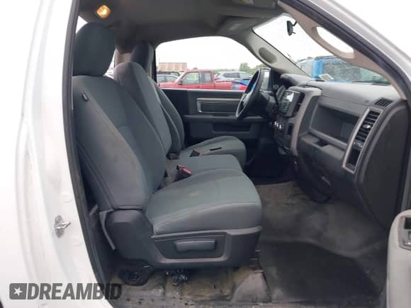 2016 Ram 1500 Tradesman z VIN 3C6JR6DT7GG285374, wystawiony jako IAAI lot #42600320 z przebiegiem 112 185 mil mil oraz . Historia ofert i sprzedaży dostępna na DreamBid. Obrazek 8.