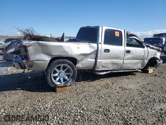 ✅ 2006 Chevrolet Silverado 2500HD LT1 • VIN: 1GCHK23D66F186303 • Lot: 49514205. Wystawiony na Copart z przebiegiem Nie podano. Bezpłatny archiwum sprzedaży aukcyjnych z USA i szczegółowy raport historii pojazdu na DreamBid. Zdjęcie 3.