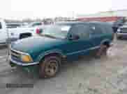 1997 Chevrolet Blazer LS с VIN 1GNCS13W1V2261394, выставлен на аукционе IAAI как лот 41543411 с пробегом 216 965 миль миль и . История ставок и продаж доступна на DreamBid. Изображение 2.