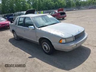 ✅ 1993 Chrysler LeBaron • VIN: 3C3XA563XPT521111 • Lot: 42172837. Wystawiony na IAAI z przebiegiem 126 445 mil. Bezpłatny archiwum sprzedaży aukcyjnych z USA i szczegółowy raport historii pojazdu na DreamBid. Zdjęcie 1.