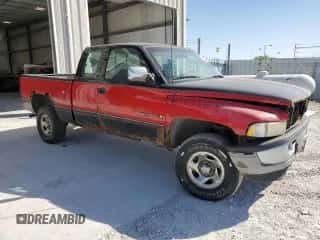 1996 Dodge 1500 с VIN 3B7HF13Y8TG121531, выставлен на аукционе Copart как лот 72366134 с пробегом 220 797 миль миль и Списание • Salvage title. История ставок и продаж доступна на DreamBid. Изображение 4.