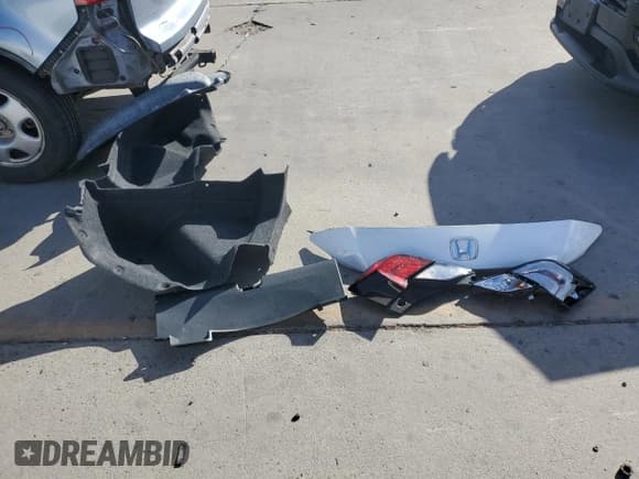 ✅ 2016 Honda Civic EX-L • VIN: 2HGFC3B77GH361536 • Лот: 82398695. Опубликован ранее на Copart с пробегом 143 899 миль. Бесплатный доступ к архиву аукционных продаж из США и подробный отчёт об истории автомобиля на DreamBid. Изображение 12.