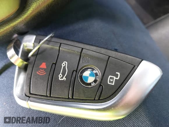 ✅ 2020 BMW 3 Series 330i xDrive • VIN: 3MW5R7J09L8B09941 • Lot: 43489431. Wystawiony na IAAI z przebiegiem 55 997 mil. Bezpłatny archiwum sprzedaży aukcyjnych z USA i szczegółowy raport historii pojazdu na DreamBid. Zdjęcie 11.