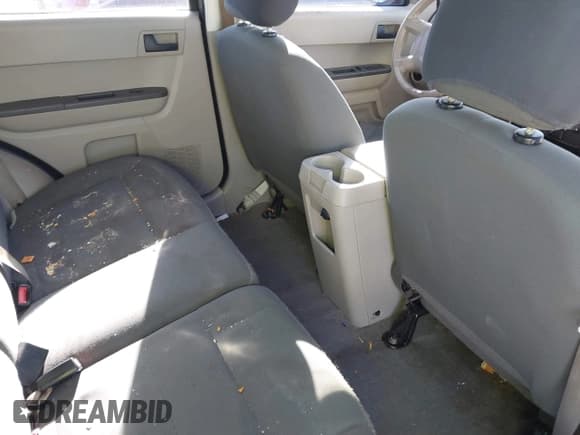 ✅ 2008 Ford Escape XLS • VIN: 1FMCU02Z58KB25956 • Лот: 43708145. Опубликован ранее на IAAI с пробегом 326 117 миль. Бесплатный доступ к архиву аукционных продаж из США и подробный отчёт об истории автомобиля на DreamBid. Изображение 8.