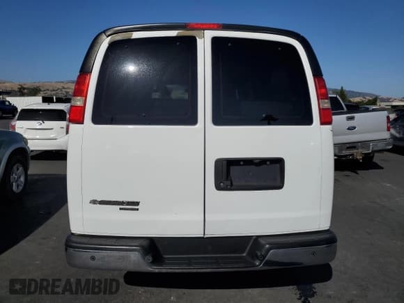 ✅ 2013 Chevrolet Express Passenger 1LT • VIN: 1GAZGYFG7D1130758 • Lot: 59625915. Wystawiony na Copart z przebiegiem 152 806 mil. Bezpłatny archiwum sprzedaży aukcyjnych z USA i szczegółowy raport historii pojazdu na DreamBid. Zdjęcie 6.