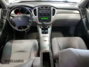 ✅ 2007 Toyota Highlander w/3rd Row • VIN: JTEEP21AX70218912 • Лот: 89515465. Опубликован ранее на Copart с пробегом 195 817 миль. Бесплатный доступ к архиву аукционных продаж из США и подробный отчёт об истории автомобиля на DreamBid. Изображение 8.