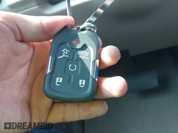 2019 Chevrolet Tahoe LT z VIN 1GNSKBKC5KR153517, wystawiony jako IAAI lot #42390642 z przebiegiem 52 034 mil mil oraz . Historia ofert i sprzedaży dostępna na DreamBid. Obrazek 11.