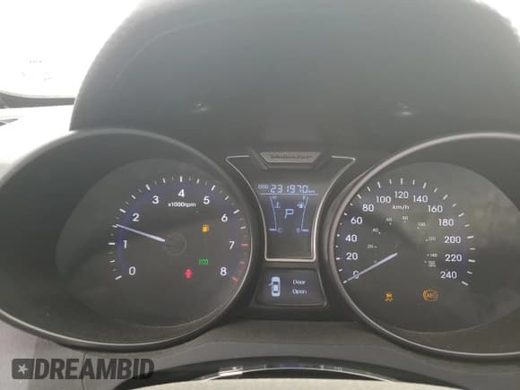 ✅ 2014 Hyundai Veloster Turbo • VIN: KMHTC6AE1EU196690 • Lot: 75475714. Wystawiony na Copart z przebiegiem 231 970 mil. Bezpłatny archiwum sprzedaży aukcyjnych z USA i szczegółowy raport historii pojazdu na DreamBid. Zdjęcie 9.