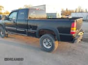✅ 2002 Chevrolet Silverado 2500HD LS • VIN: 1GCHK29U42E209682 • Lot: 43628709. Wystawiony na IAAI z przebiegiem 179 357 mil. Bezpłatny archiwum sprzedaży aukcyjnych z USA i szczegółowy raport historii pojazdu na DreamBid. Zdjęcie 3.