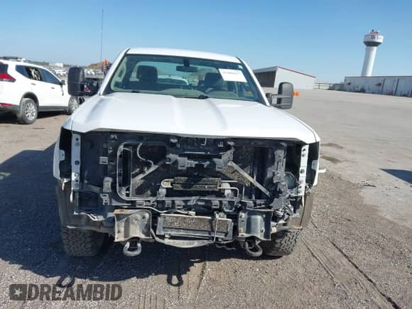 2015 Chevrolet Silverado 2500HD Work Truck с VIN 1GC2KUEG3FZ535277, выставлен на аукционе IAAI как лот 43406657 с пробегом 255 790 миль миль и . История ставок и продаж доступна на DreamBid. Изображение 13.