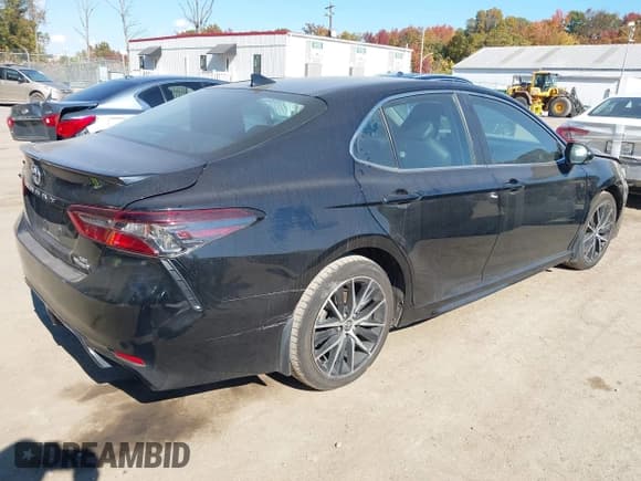 ✅ 2022 Toyota Camry Hybrid SE • VIN: 4T1S31AK2NU594799 • Lot: 43542459. Listed on IAAI with 79,867 mi. Free auction sales archive from the USA and detailed vehicle history report at DreamBid. Image 4.