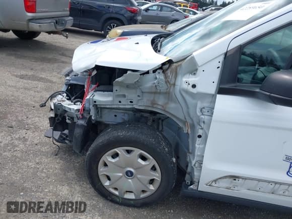 ✅ 2018 Ford Transit Connect XL • VIN: NM0LS7E74J1359897 • Lot: 42289650. Wystawiony na IAAI z przebiegiem 125 122 mil. Bezpłatny archiwum sprzedaży aukcyjnych z USA i szczegółowy raport historii pojazdu na DreamBid. Zdjęcie 19.