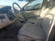 ✅ 2010 Buick Lucerne CXL-3 • VIN: 1G4HE5EM1AU112681 • Lot: 85502654. Wystawiony na Copart z przebiegiem 110 261 mil. Bezpłatny archiwum sprzedaży aukcyjnych z USA i szczegółowy raport historii pojazdu na DreamBid. Zdjęcie 7.