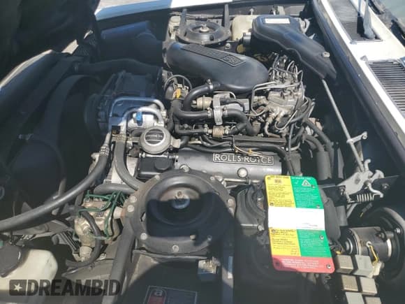 ✅ 1988 Rolls-Royce Silver Spur • VIN: SCAZN02A3JCX23735 • Lot: 81283635. Wystawiony na Copart z przebiegiem 84 900 mil. Bezpłatny archiwum sprzedaży aukcyjnych z USA i szczegółowy raport historii pojazdu na DreamBid. Zdjęcie 11.