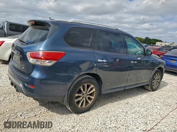 ✅ 2013 Nissan Pathfinder SV • VIN: 5N1AR2MM7DC685066 • Lot: 95029355. Listed on Copart with 221,908 mi. Free auction sales archive from the USA and detailed vehicle history report at DreamBid. Image 3.