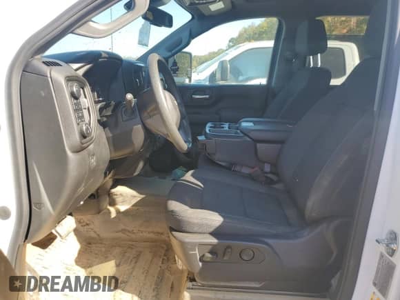 2024 Chevrolet Silverado 3500HD Work Truck z VIN 1GC4YSE76RF188206, wystawiony jako Copart lot #74440004 z przebiegiem Nie podano mil oraz Szkoda całkowita • Salvage title. Historia ofert i sprzedaży dostępna na DreamBid. Obrazek 7.