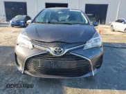 ✅ 2015 Toyota Yaris L • VIN: VNKJTUD35FA024456 • Lot: 52910715. Wystawiony na Copart z przebiegiem 82 645 mil. Bezpłatny archiwum sprzedaży aukcyjnych z USA i szczegółowy raport historii pojazdu na DreamBid. Zdjęcie 5.