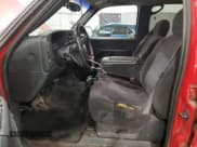 ✅ 2001 Chevrolet Silverado 2500HD LS • VIN: 1GCHK23U51F189153 • Lot: 50323275. Wystawiony na Copart z przebiegiem 190 027 mil. Bezpłatny archiwum sprzedaży aukcyjnych z USA i szczegółowy raport historii pojazdu na DreamBid. Zdjęcie 7.