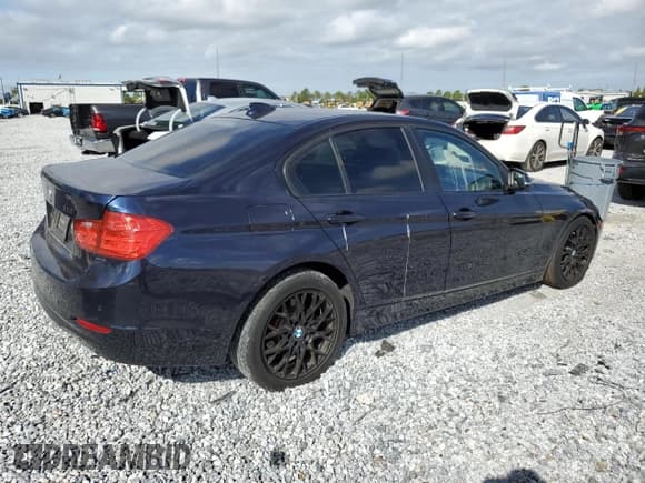 ✅ 2015 BMW 3 Series 328i • VIN: WBA3A5G5XFNS81905 • Lot: 90290885. Listed on Copart with 122,696 mi. Free auction sales archive from the USA and detailed vehicle history report at DreamBid. Image 3.