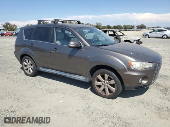 ✅ 2011 Mitsubishi Outlander GT • VIN: JA4JT5AX5BU016771 • Lot: 69707695. Wystawiony na Copart z przebiegiem 188 092 mil. Bezpłatny archiwum sprzedaży aukcyjnych z USA i szczegółowy raport historii pojazdu na DreamBid. Zdjęcie 4.