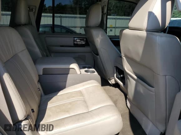 ✅ 2015 Lincoln Navigator • VIN: 5LMJJ2HT4FEJ08461 • Лот: 62295635. Опубликован ранее на Copart с пробегом 151 603 миль. Бесплатный доступ к архиву аукционных продаж из США и подробный отчёт об истории автомобиля на DreamBid. Изображение 11.