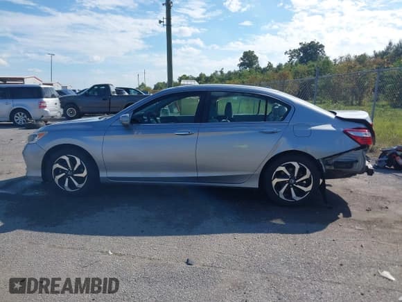 ✅ 2017 Honda Accord EX • VIN: 1HGCR2F0XHA103259 • Lot: 43482208. Listed on IAAI with 110,032 mi. Free auction sales archive from the USA and detailed vehicle history report at DreamBid. Image 15.