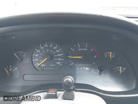 ✅ 1994 Ford Mustang • VIN: 1FALP4443RF186095 • Lot: 42490955. Wystawiony na IAAI z przebiegiem 124 482 mil. Bezpłatny archiwum sprzedaży aukcyjnych z USA i szczegółowy raport historii pojazdu na DreamBid. Zdjęcie 7.