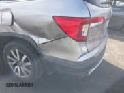 ✅ 2019 Honda Pilot EX-L • VIN: 5FNYF6H58KB092631 • Lot: 43802060. Listed on IAAI with 45,806 mi. Free auction sales archive from the USA and detailed vehicle history report at DreamBid. Image 6.